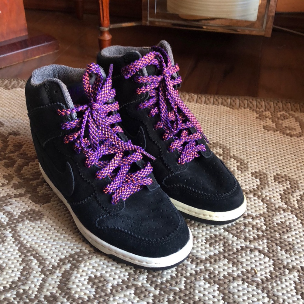 Nike wedge sneaker